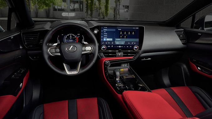 Nội thất của Lexus NX 2022 cũng được làm mới hoàn toàn với thiết kế thân thiện hơn cho người dùng. Ảnh Lexus