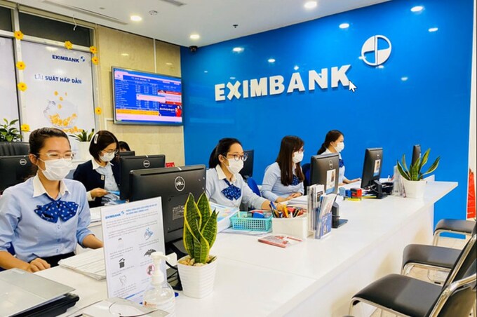 NHNN yêu cầu Eximbank giải trình với cổ đông việc bán cổ phiếu STB của Sacombank dưới mức giá tối thiểu 13.000 đồng/cổ phiếu