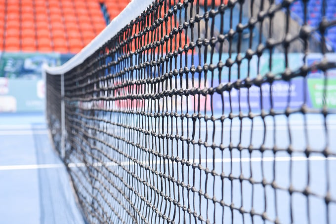 Hệ thống lưới tại tổ hợp sân quần vợt đạt theo tiêu chuẩn quốc tế do ban tổ chức quy định.