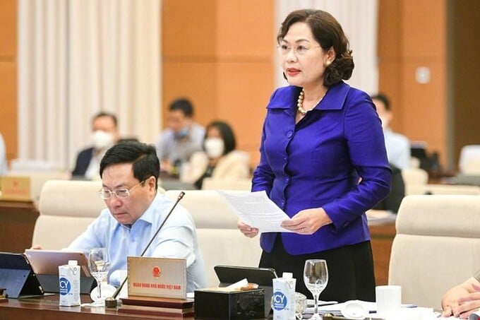 “Ngân hàng Nhà nước cùng Chính phủ tha thiết mong kéo dài đến tháng 8/2024” - Thống đốc Nguyễn Thị Hồng phát biểu tại phiên họp - Ảnh: Quochoi