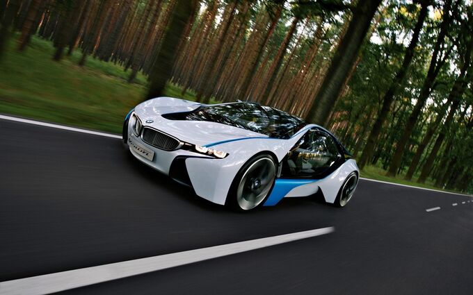 Mục tiêu của BMW đã đặt ra là xe điện chiếm ít nhất 50% tổng doanh số toàn cầu từ 2030. Ảnh BMW