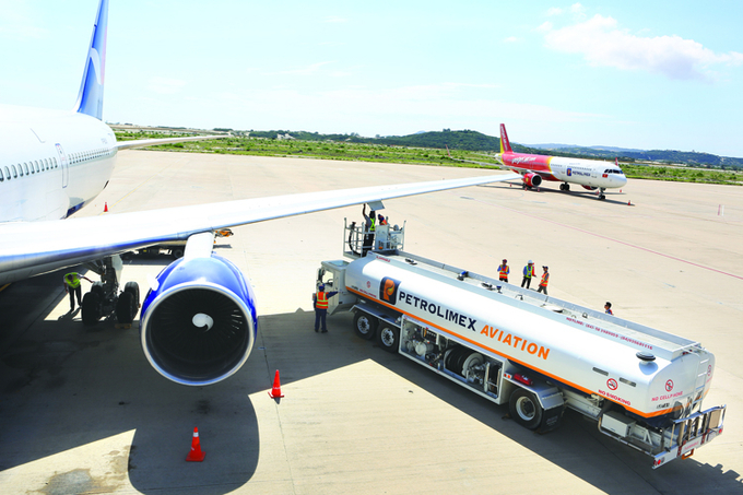 Chi phí nhiên liệu tháng 4/2022 của các hãng hàng không tăng 65% so với tháng 12/2014 và tăng 84% so với tháng 9/2015