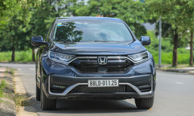 Khách hàng mua Honda CR-V trong thời gian này sẽ nhận ưu đãi 70-130 triệu đồng tiền mặt kèm thêm 90 triệu đồng phụ kiện theo xe. Ảnh Honda