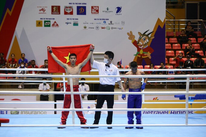 Kết thúc 3 hiệp đấu, thắng lợi chung cuộc thuộc về Huỳnh Văn Tuấn tỷ số 3-0 trước võ sĩ người Lào ở vòng loại Full Contact hạng dưới 51kg.