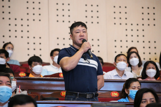 Anh Trần Văn An, Công ty Kwan Eum Tech Vina (thành phố Bắc Ninh) phát biểu đề xuất với lãnh đạo tỉnh.