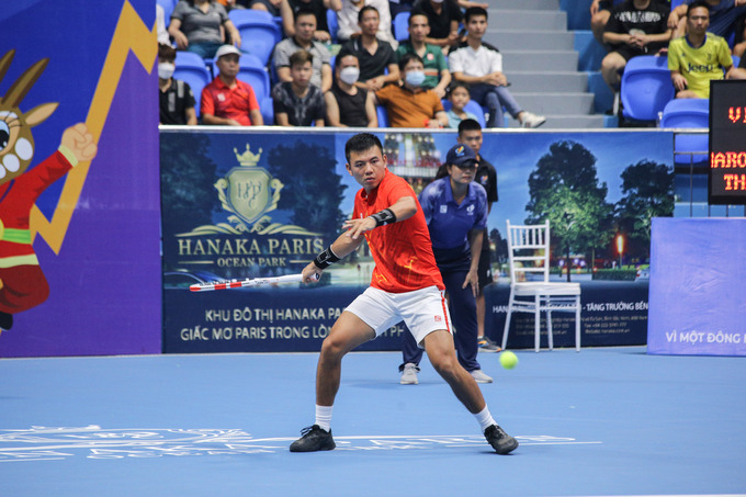 Tay vợt Lý Hoàng Nam bảo vệ thành công HCV đơn nam quần vợt SEA Games 31.
