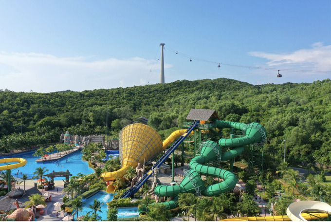 Công viên Aquatopia Water Park với những trò chơi cảm giác mạnh hàng đầu Đông Nam Á