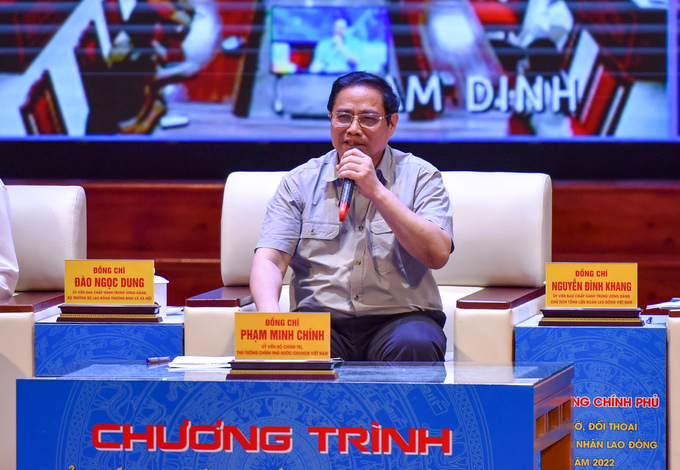 Thủ tướng trả lời những câu hỏi của anh, chị em công nhân lao động tại tỉnh Bắc Giang và 63 tỉnh, thành phố trên cả nước.