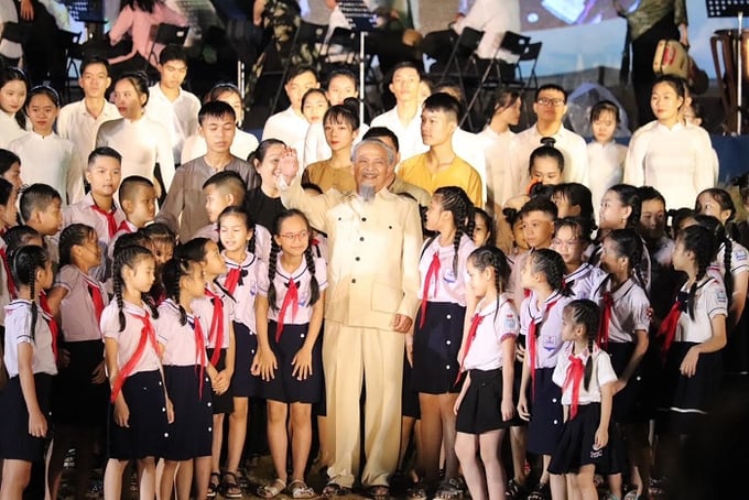 Lễ báo công dâng Bác và Chương trình nghệ thuật chào mừng kỷ niệm 65 năm Ngày Bác Hồ về thăm Quảng Bình 16/6/1957 - 16/6/2022.