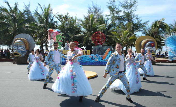 Lễ hội Carnival nâng tầm “thương hiệu” du lịch biển Sầm Sơn