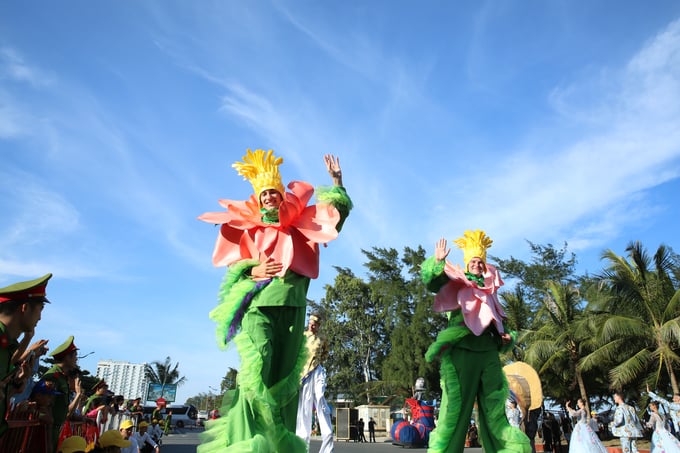 Đặc trưng lễ hội Carnival là những vũ công điêu luyện trong những trang phục sặc sỡ
