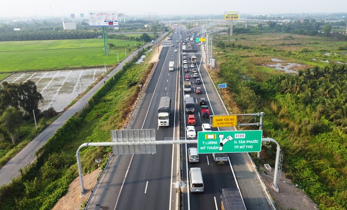 Dự án cao tốc Trung Lương - Mỹ Thuận đã hoàn thành xây dựng, đưa vào sử dụng từ tháng 4 và dự kiến bắt đầu thu phí hoàn vốn trong quý III