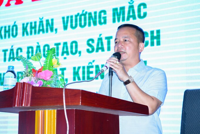 Ông Trần Văn Toản – Chủ tịch HĐTV Trung tâm sát hạch lái xe Đông Đô phát biểu tại buổi tọa đàm.