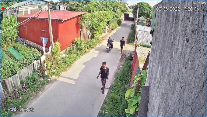 Camera ghi lại hình ảnh 2 nghi phạm giết người tại khu phố Dương Lôi, phường Tân Hồng, TP Từ Sơn, Bắc Ninh.