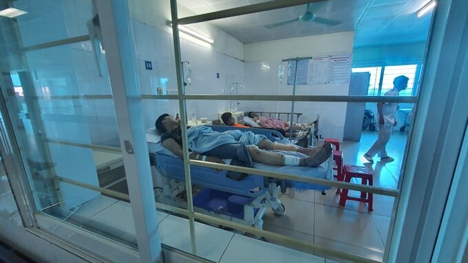 Ngay khi được đưa tới bệnh viện, các công nhân được đưa vào Khoa ngoại chấn thương chỉnh hình bỏng ở Bệnh viện Đa khoa tỉnh Bắc Ninh.