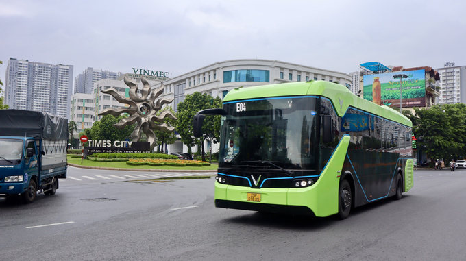 Tuyến buýt điện thứ 9 của VinBus mang số hiệu E04 đã chính thức hoạt động từ 1/9/2022