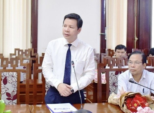 Ông Nguyễn Tân - Giám đốc Sở GD&ĐT tỉnh Thừa Thiên Huế tại cuộc họp.