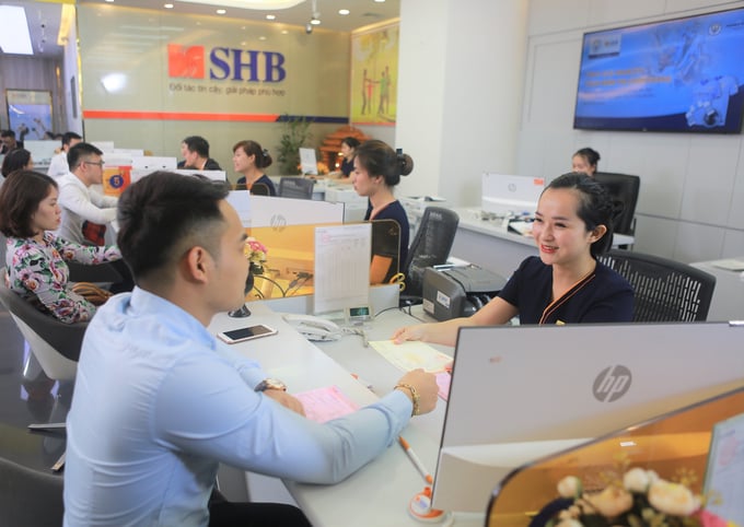 Liên tục được các tổ chức uy tín trong và ngoài nước vinh danh nhiều giải thưởng danh giá, SHB đang tiếp tục khẳng định vị trí, uy tín của mình trong lĩnh vực ngân hàng.