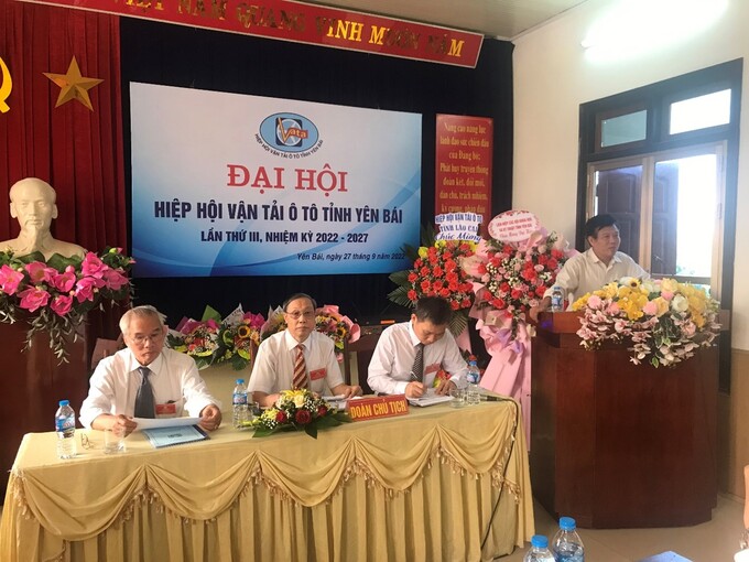 Ông Nguyễn Văn Quyền - Chủ tịch Hiệp hội Vận tải ô tô VN phát biểu chỉ đạo tại Đại hội