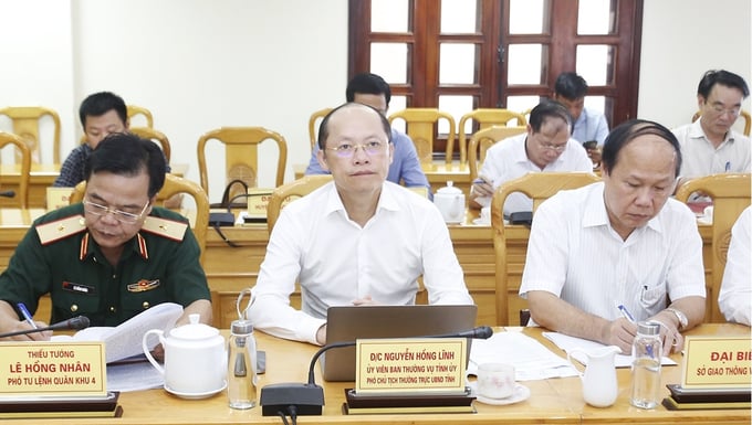 Ông Nguyễn Hồng Lĩnh - Phó Chủ tịch thường trực UBND tỉnh Hà Tĩnh nêu một số vướng mắc trong quá trình thực hiện dự án