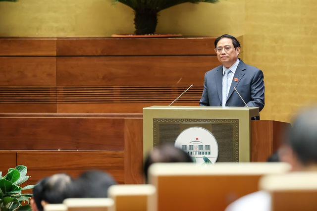Thủ tướng Phạm Minh Chính báo cáo, giải trình một số vấn đề được đại biểu Quốc hội và đồng bào, cử tri quan tâm, lưu ý - Ảnh: VGP/Nhật Bắc