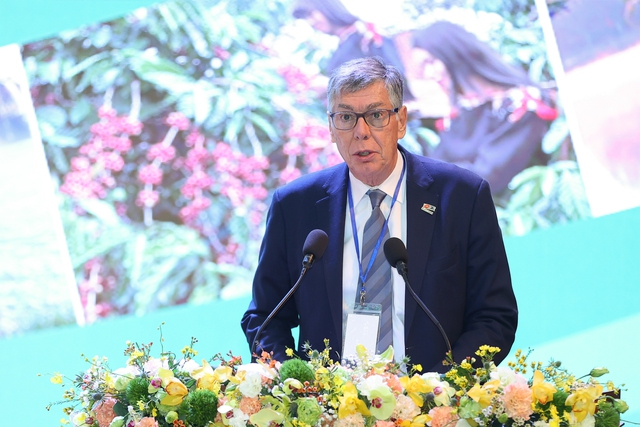 Chủ tịch EuroCham Alain Cany khẳng định cam kết sẵn sàng hỗ trợ Việt Nam thực hiện các quy định về kinh tế xanh tại Việt Nam nói chung, Tây Nguyên nói riêng theo Nghị quyết 23 - Ảnh: VGP/Nhật Bắc