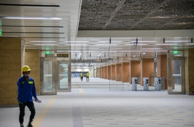 Ga ngầm Nhà hát Thành phố là ga ngầm đầu tiên hoàn thiện 100% phần kết cấu và kiến trúc