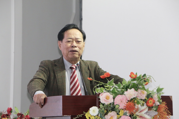 Ông Đỗ Xuân Hoa - Phó Chủ tịch Hiệp hội Vận tải ô tô Việt Nam chủ trì hội nghị