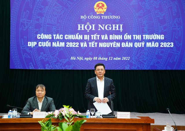 Hội nghị về công tác chuẩn bị Tết, bình ổn thị trường dịp cuối năm 2022 và Tết Quý Mão dưới sự chủ trì của Bộ trưởng Bộ Công Thương Nguyễn Hồng Diên - Ảnh: VGP/PT