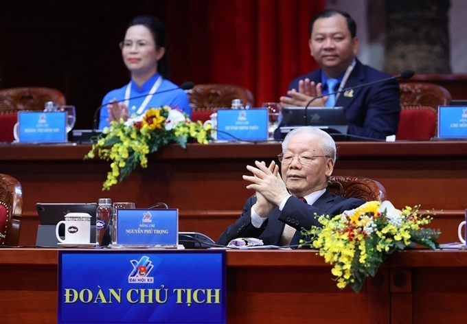 Tổng Bí thư Nguyễn Phú Trọng tham gia Đoàn Chủ tịch Đại hội