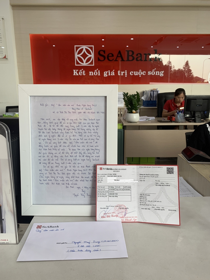 Chi nhánh SeaBank tại Bình Dương đóng khung bức thư cảm ơn từ bạn Thùy Dung.