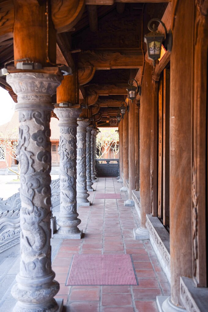 Nhiều công trình kiến trúc cổ mang đậm dấu ấn Việt.