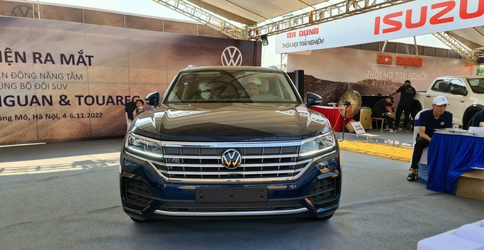 Touareg là mẫu SUV đầu bản của Volkswagen, xe sở hữu đầu đủ tiện nghi, giải trí và công nghệ hỗ trợ là yếu tố tiên phong