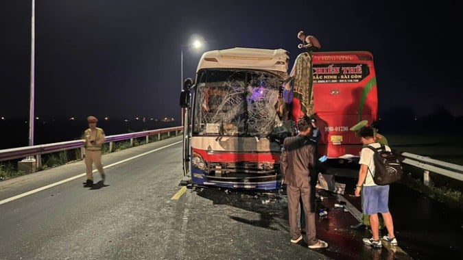 Hiện trường vụ tai nạn xảy ra tại cao tốc Đà Nẵng - Quảng Ngãi