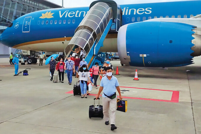 Vietnam Airlines khuyến khích hành khách sử dụng các hình thức làm thủ tục (check-in) để hạn chế xếp hàng