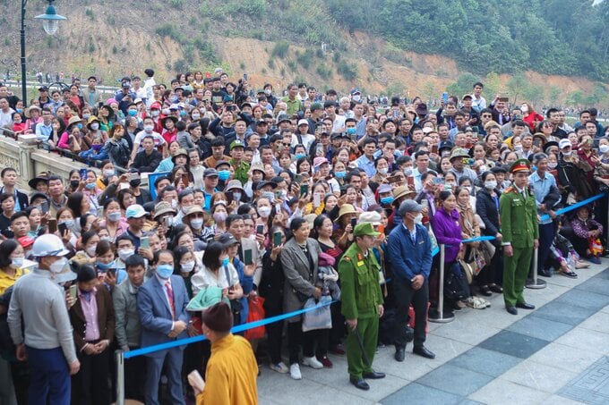 Hàng nghìn người tham dự Lễ khai hội xuân Tây Yên Tử.