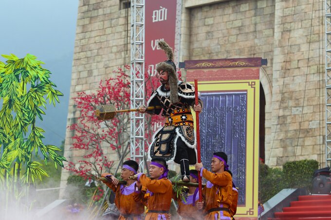 Những tiết mục văn nghệ đặc sắc tại lễ rước bộ mộc bản lên Tây Yên Tử tỉnh Bắc Giang.