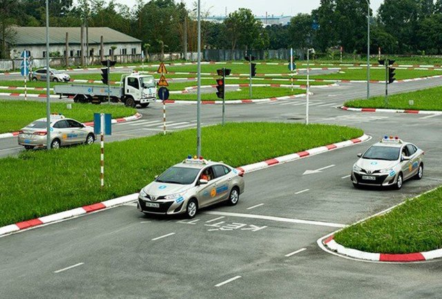 Cục Đường bộ Việt Nam được giao nhiệm vụ bổ sung chương trình đào tạo kỹ năng lái xe trên đường cao tốc