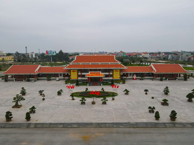 Thuận Thành là địa phương còn lưu giữ được nhiều di sản của nền văn hóa Kinh Bắc với 126 điểm di tích. Trong đó có 20 di tích cấp quốc gia, 2 di tích quốc gia đặc biệt, 6 bảo vật quốc gia. Trong ảnh là chùa Dâu, một di tích nổi tiếng nằm trên địa bàn xã Thanh Khương, huyện Thuận Thành.