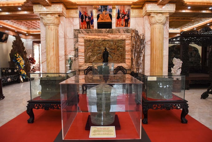 Bảo vật quốc gia Thạp đồng văn hóa Đông Sơn được trưng bày tại Bảo tàng Hoàng gia Nam Hồng (thành phố Từ Sơn, tỉnh Bắc Ninh).