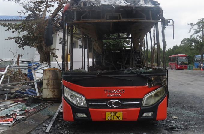 Xe buýt bị cháy, thiệt hại khoảng 70%