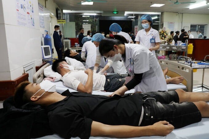 Bệnh nhân vụ ngộ độc khí methanol điều trị tại Bệnh viện Đa khoa tỉnh Bắc Ninh.