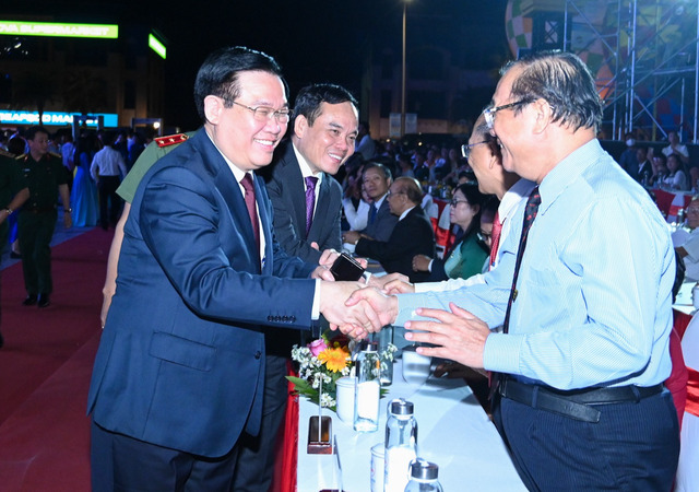 Chủ tịch Quốc hội Vương Đình Huệ và Phó Thủ tướng Chính phủ Trần Lưu Quang dự Lễ khai mạc Năm Du lịch quốc gia 2023