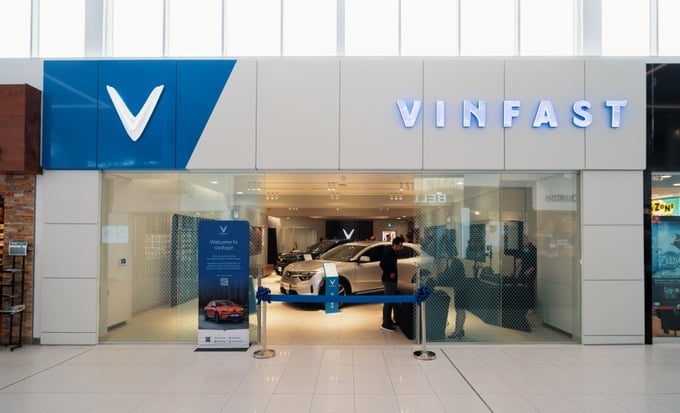 Cửa hàng mới nhất của VinFast Canada tọa lạc tại trung tâm thương mại Park Royal, Bắc Vancouver