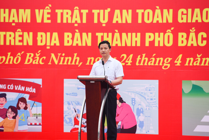 Ông Vương Quốc Tuấn - Phó Chủ tịch Thường trực UBND tỉnh Bắc Ninh phát động tại buổi Lễ.