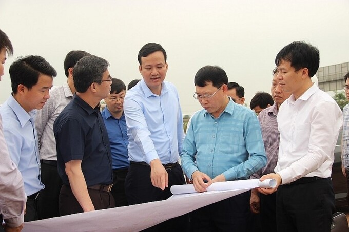 Lãnh đạo tỉnh Bắc Giang kiểm tra công tác quy hoạch ( Ảnh: KT)