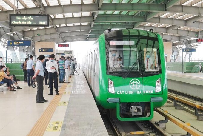 Năm 2023, Hanoi Metro đặt mục tiêu doanh thu 519 tỷ đồng, lợi nhuận trước thuế gần 6 tỷ đồng. Sản lượng hành khách trong năm dự kiến đạt khoảng 11 triệu hành khách với lượt tàu chở khách là hơn 81.000 lượt