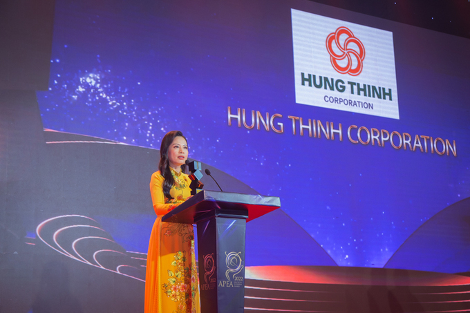 Bà Nguyễn Thị Hoàng Anh – Phó Tổng Giám đốc Tập đoàn Hưng Thịnh phát biểu tại sự kiện