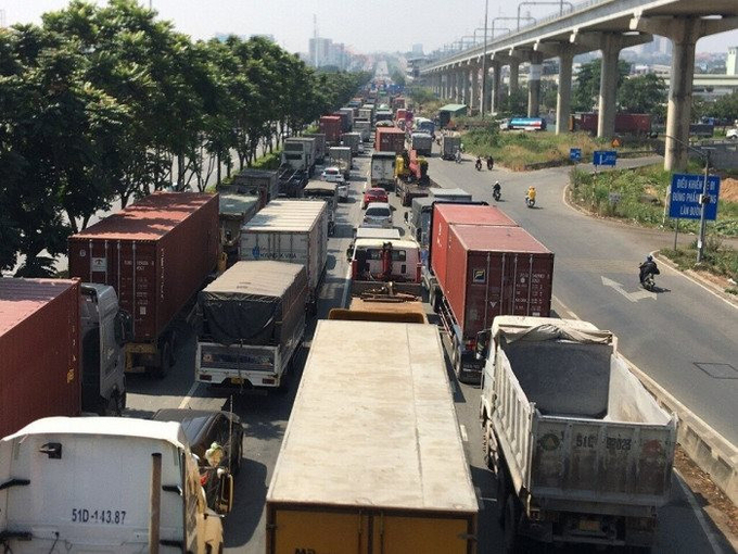 Tp. Hồ Chí Minh khắc phục tình trạng ùn tắc giao thông khu cảng Trường Thọ.