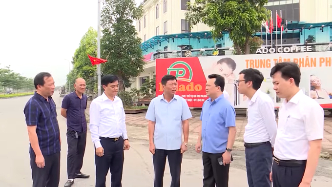 Đoàn công tác do Phó Chủ tịch UBND tỉnh Bắc Ninh Ngô Tân Phượng làm trưởng đoàn kiểm tra giải quyết các khó khăn vướng mắc liên quan đến các giải ngân vướng mắc vốn đầu tư công.